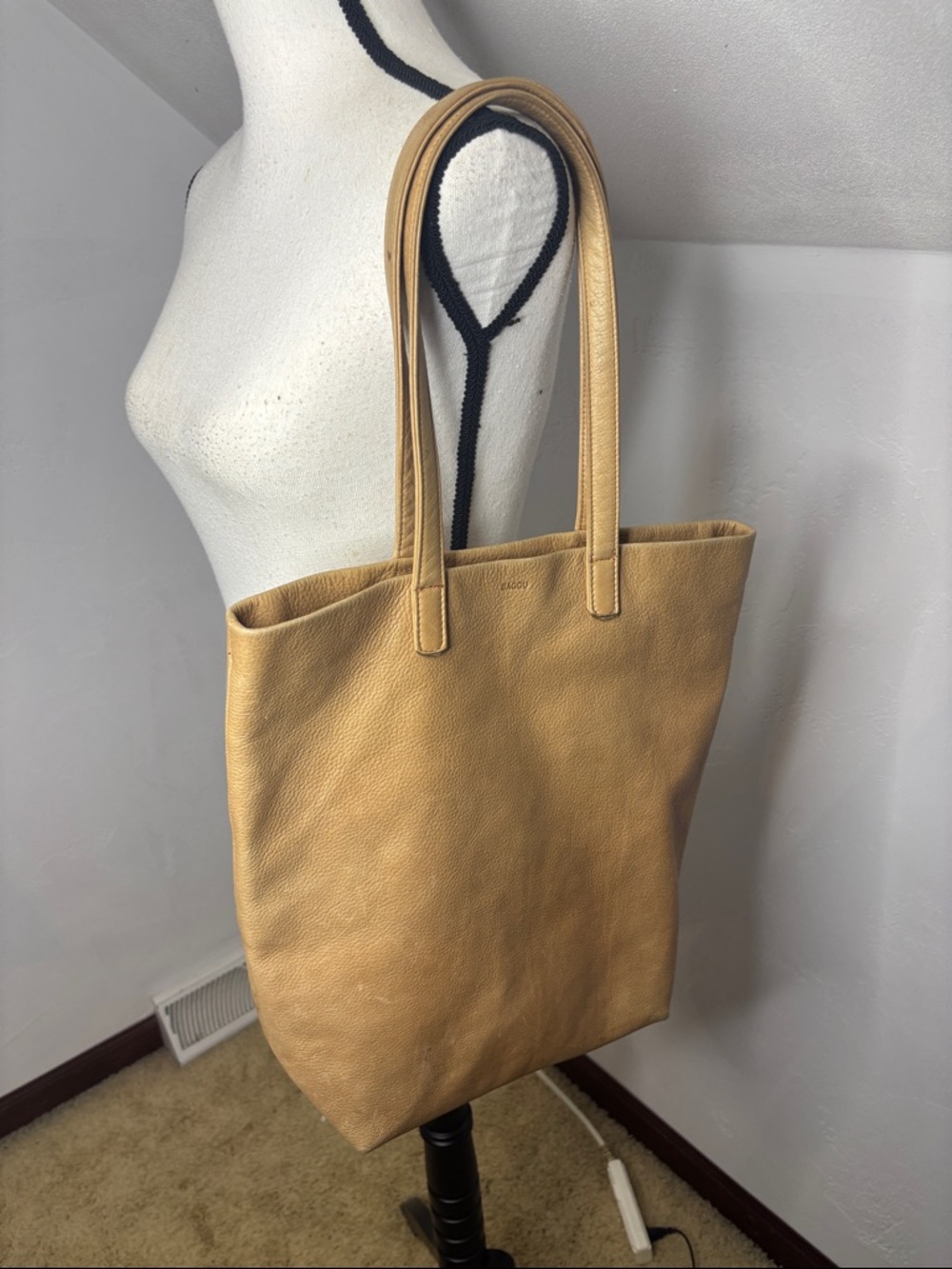 Baggu Leather Tote Bag in Tan - Classic Women’s Carryall As is condition - Picture 9 of 10
